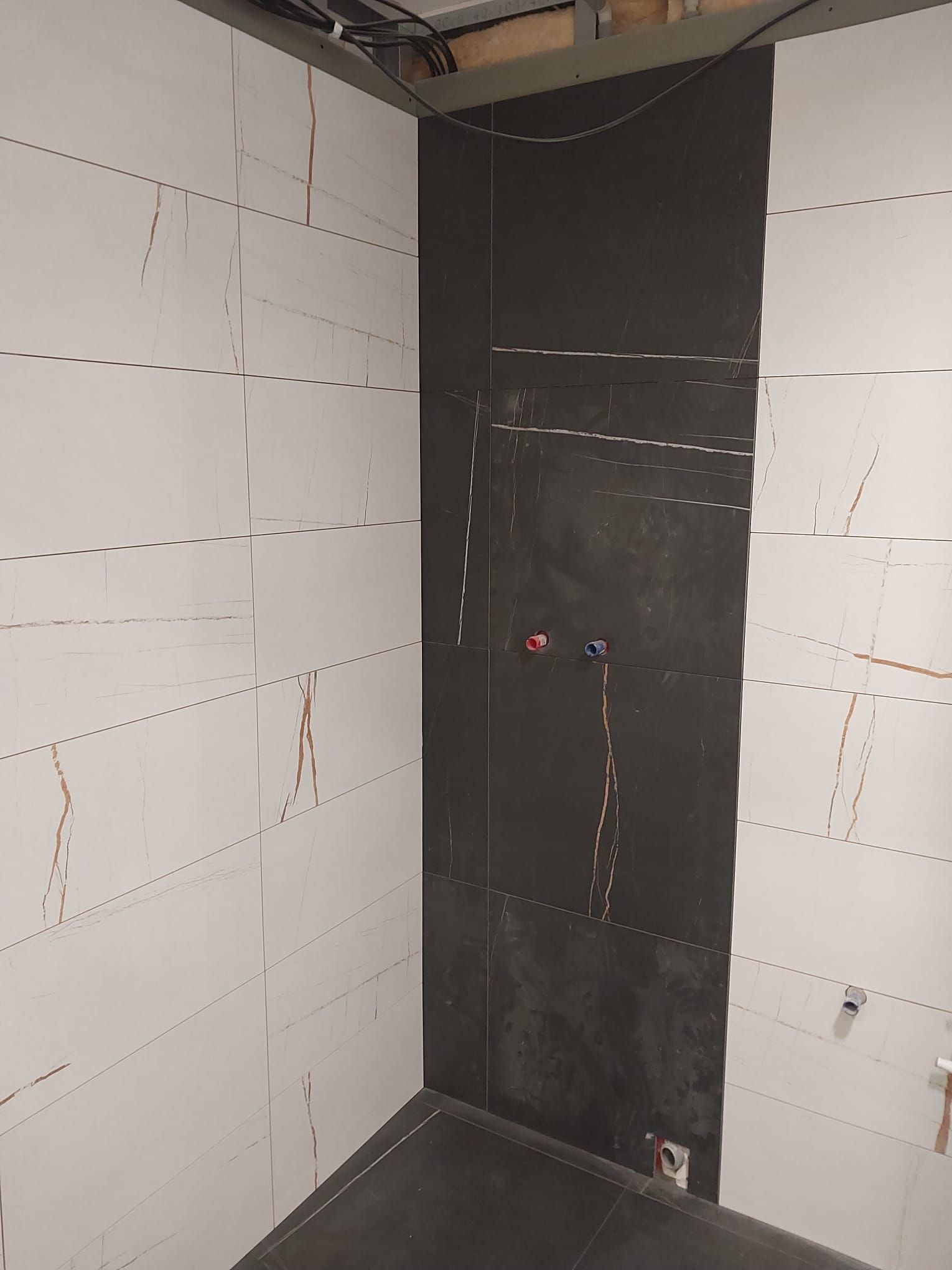 Detail práce – spáry